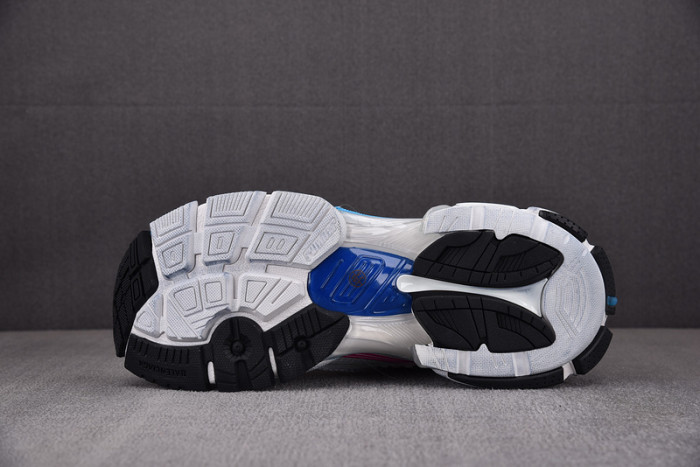 blcg runner sneaker