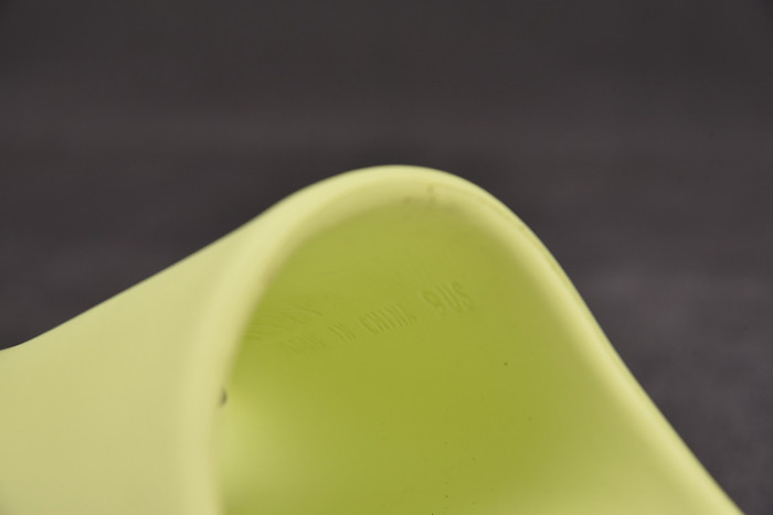 ADIDAS YEEZY SLIDE GLOW GREEN - GX6138