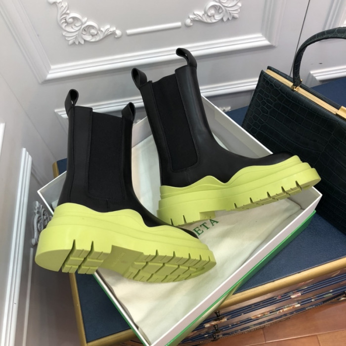 botteg*Ve*ne*ta tire leather ankle boots