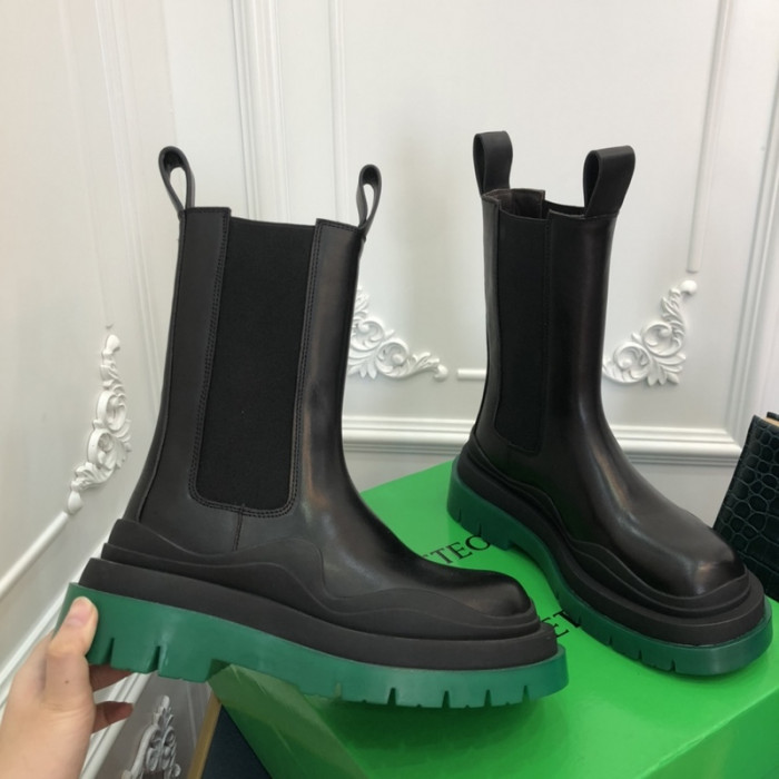 botteg*Ve*ne*ta tire leather ankle boots