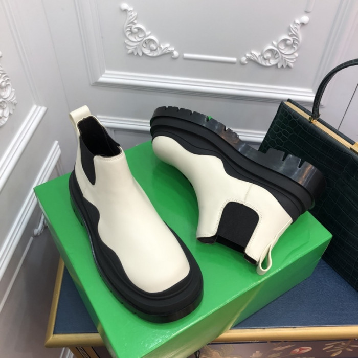 botteg*Ve*ne*ta tire leather ankle boots