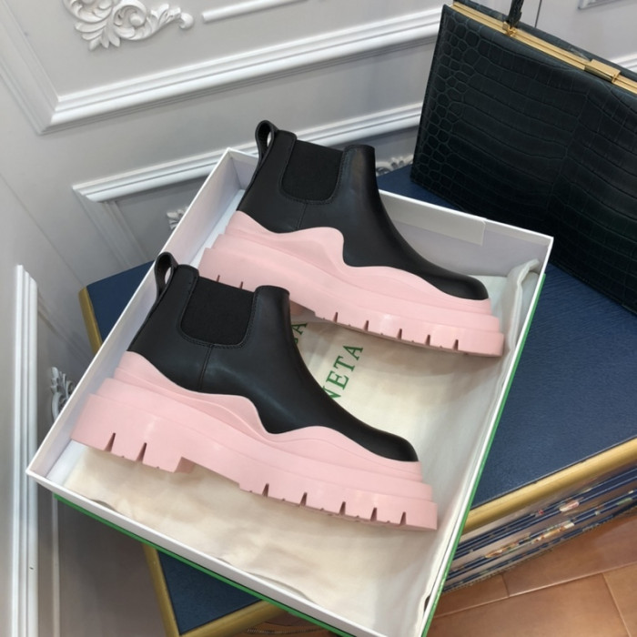 botteg*Ve*ne*ta tire leather ankle boots