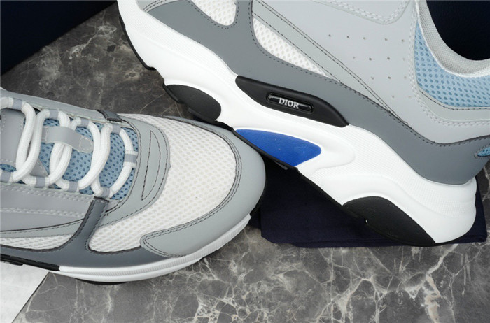 d1or b22 sneaker