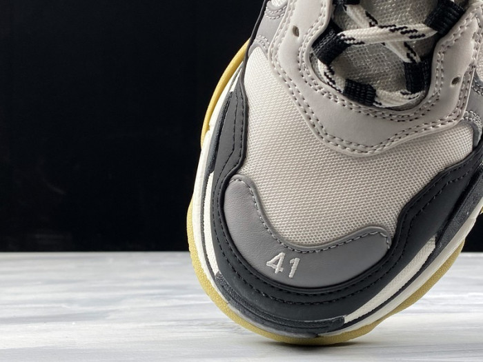 blc* triple s trainer
