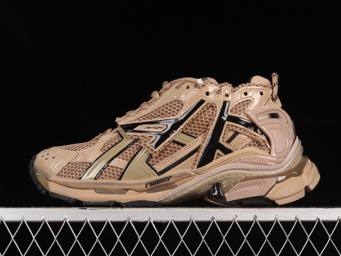 blcg runner sneaker