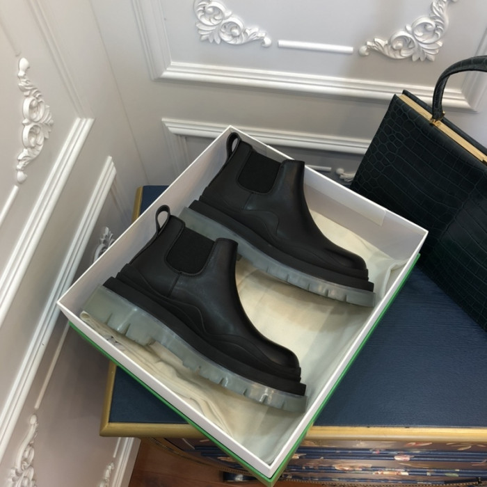 botteg*Ve*ne*ta tire leather ankle boots