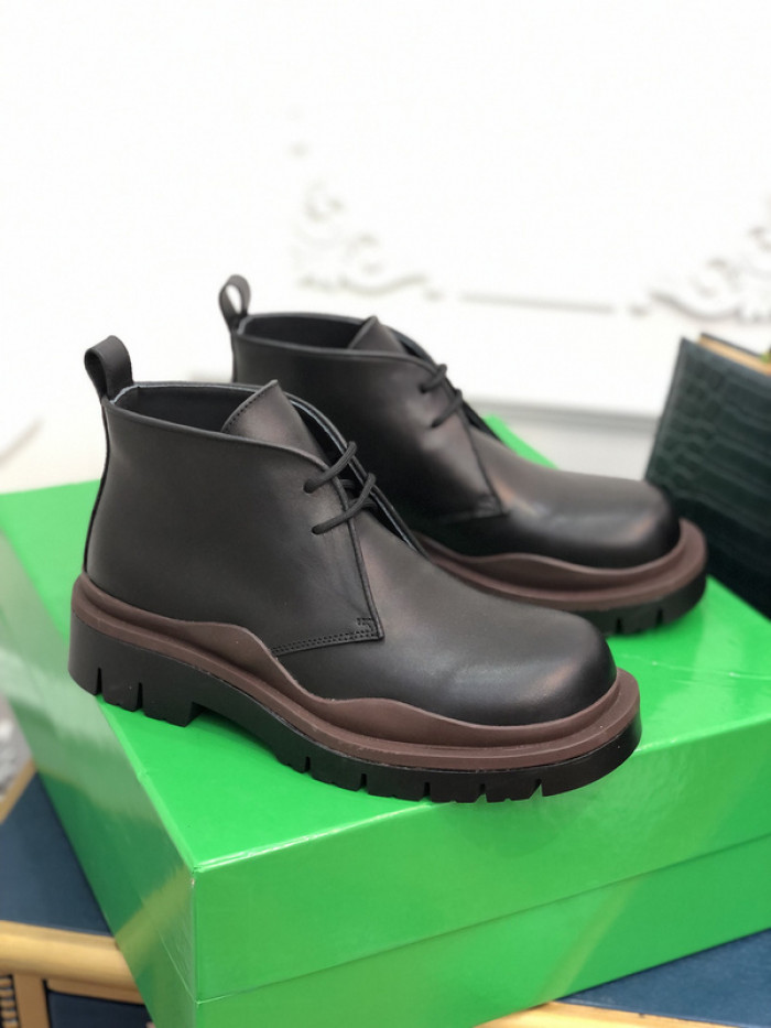 botteg*Ve*ne*ta tire leather ankle boots