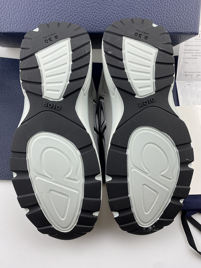 d1or b30 sneaker