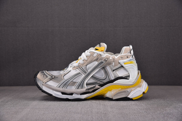 blcg runner sneaker