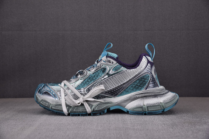blc* 3xl sneaker