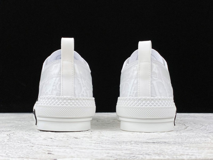 d1or b23 sneaker