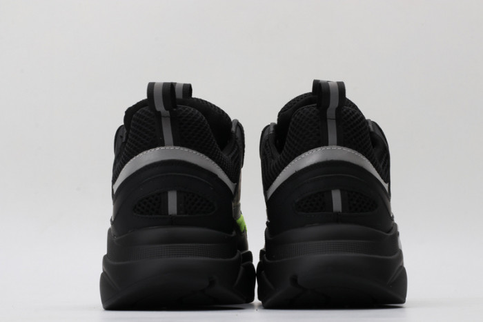 d1or b22 sneaker