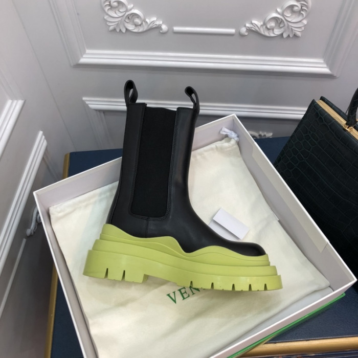 botteg*Ve*ne*ta tire leather ankle boots