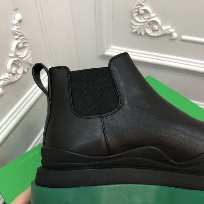 botteg*Ve*ne*ta tire leather ankle boots