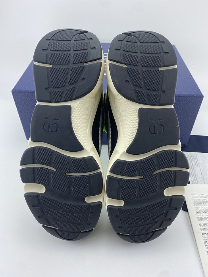d1or b22 sneaker