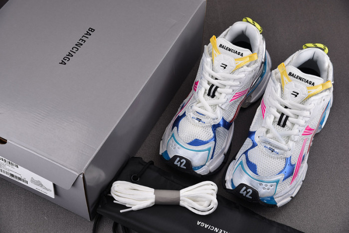 blcg runner sneaker