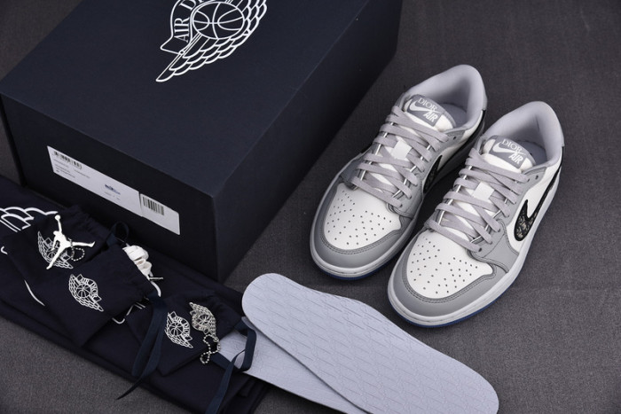 d1or x air jordan 1 low aj1 grey white black 553668 998
