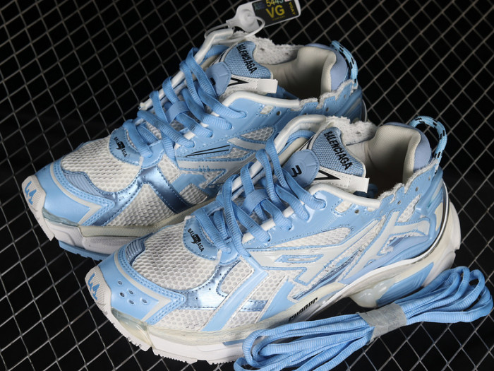 blcg runner sneaker