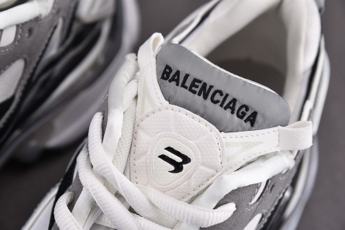 blcg runner sneaker