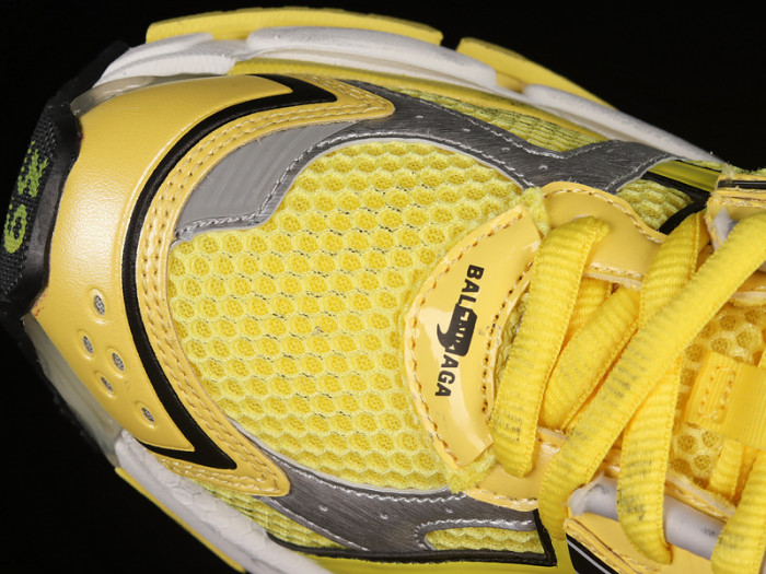 blcg runner sneaker
