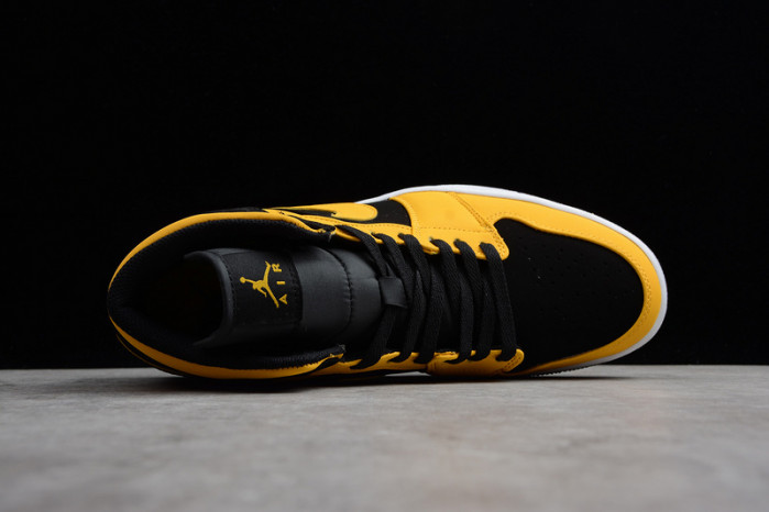 Air Jordan 1 Retro Mid 