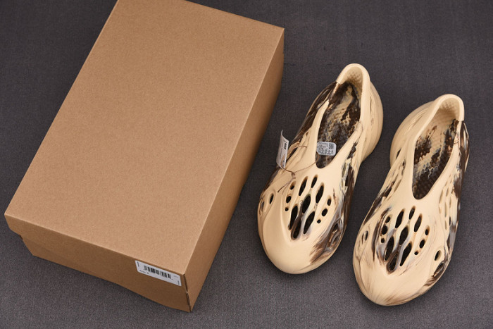 Adidas Yeezy Foam Runner MX Cream Clay GX8774