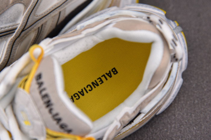 blcg runner sneaker