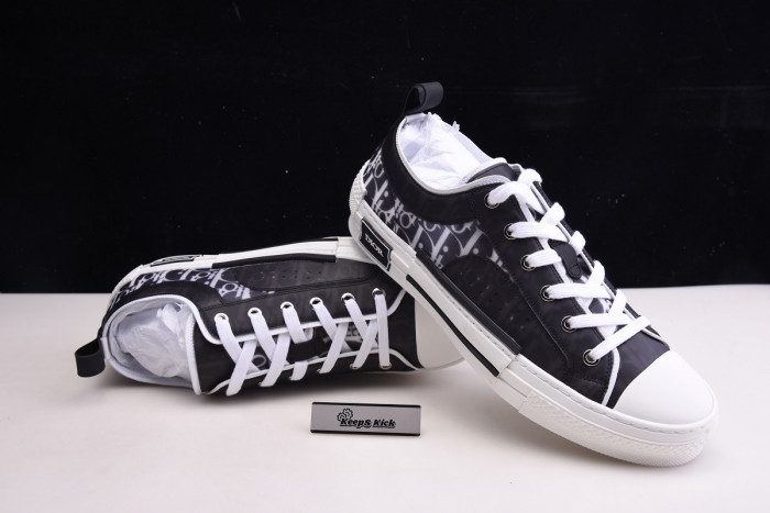 d1or b23 sneaker