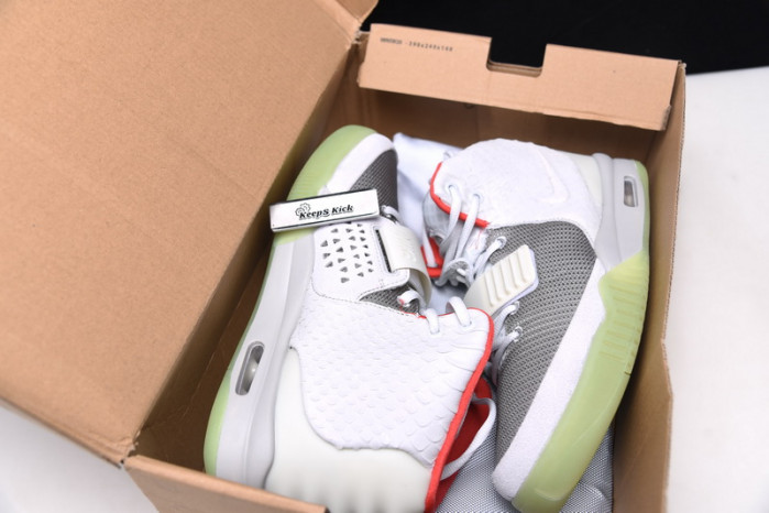 Nike Air Yeezy 2 Pure Platinum - 508214-010