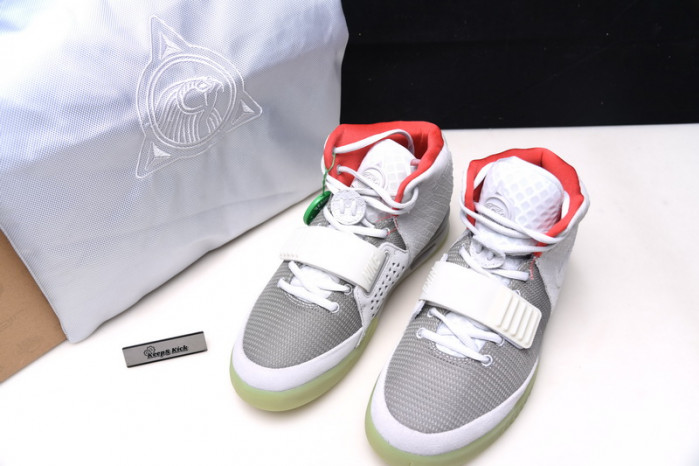 Nike Air Yeezy 2 Pure Platinum - 508214-010