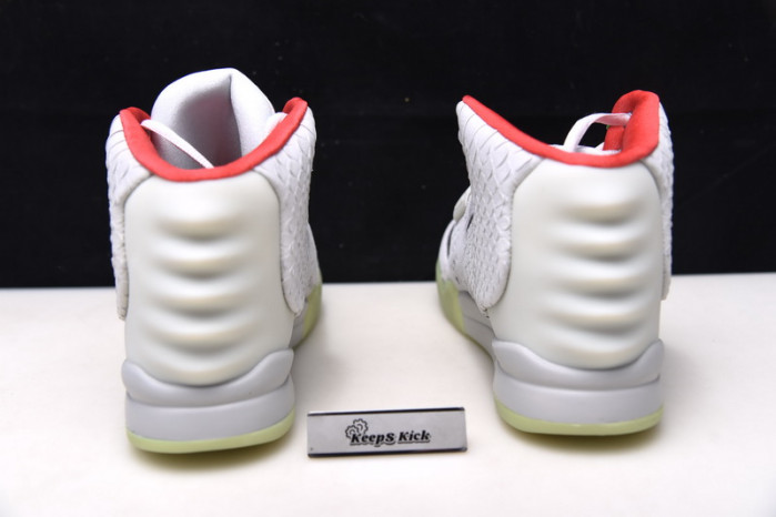 Nike Air Yeezy 2 Pure Platinum - 508214-010
