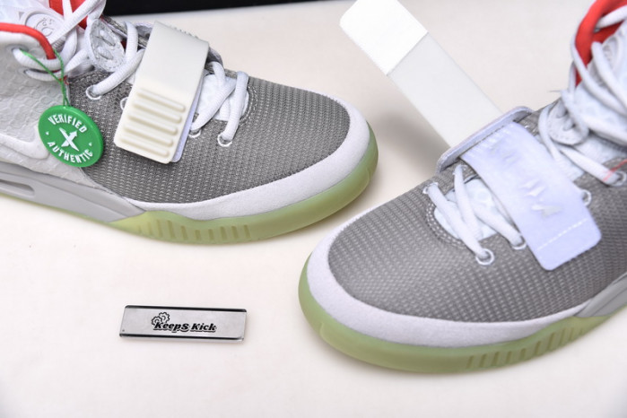 Nike Air Yeezy 2 Pure Platinum - 508214-010