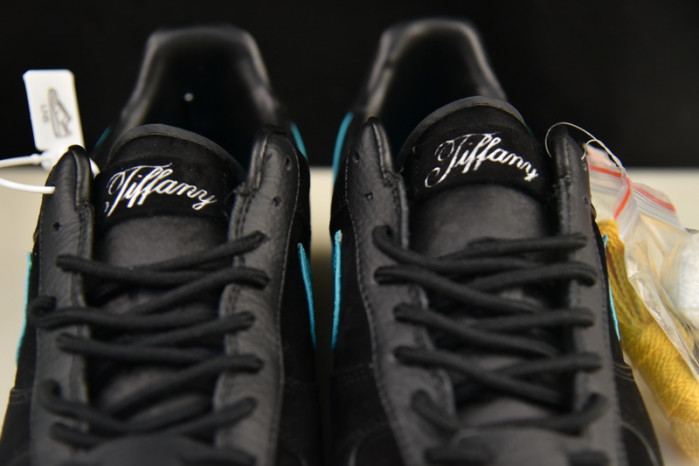 T*f*ny & co. x nike air force 1 low black dz1382-001
