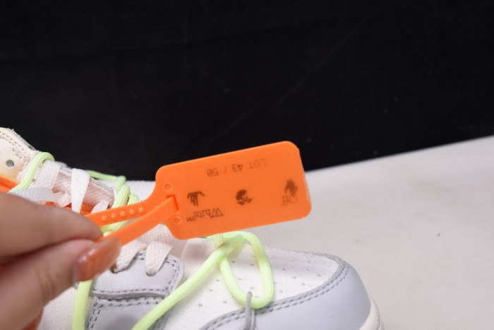 ow x dunk low 