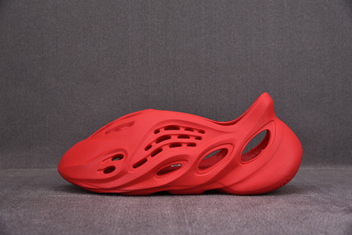 Adidas Yeezy Foam RNNR “Vermilion” - GW3355