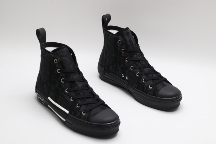 d1or b23 sneaker